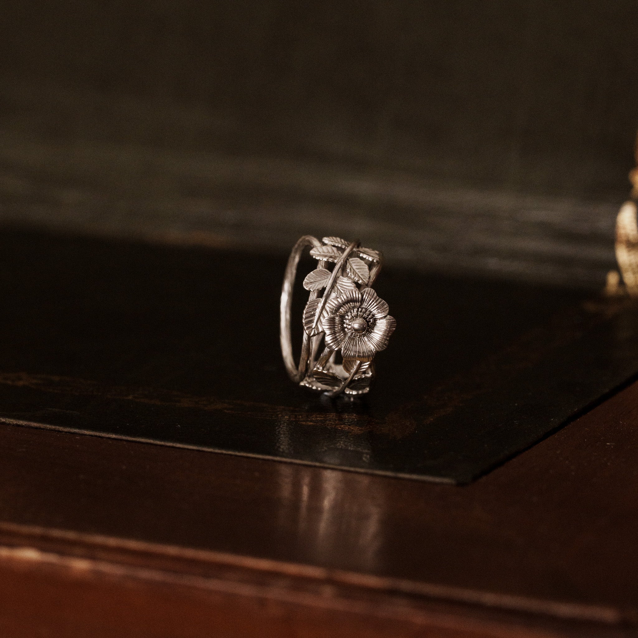 The Botanical Unicum Vol. II __ Manchu Rose [ HK SIZE 13 ]