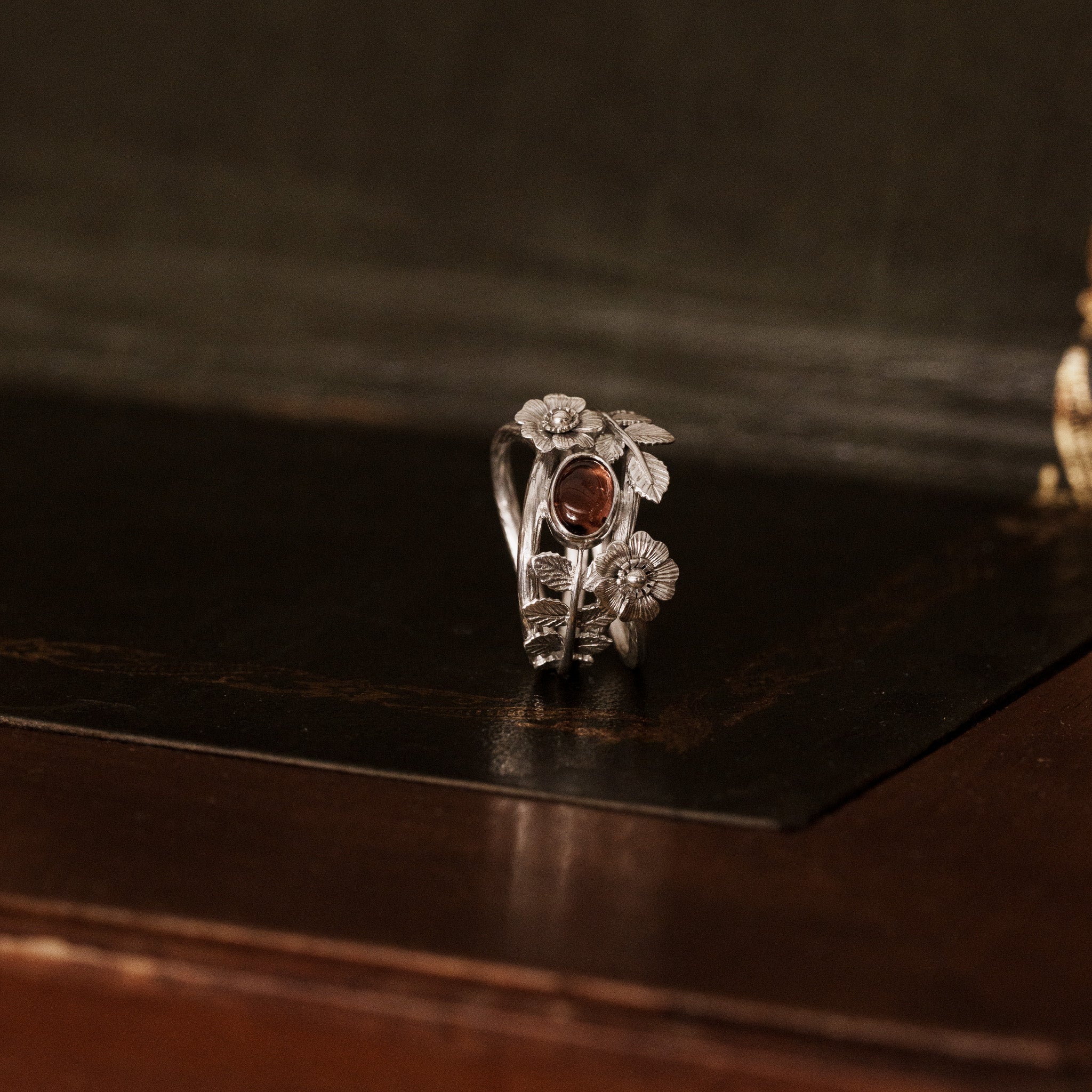 The Botanical Unicum Vol. II __ Manchu Rose [ SIZE 13 ]