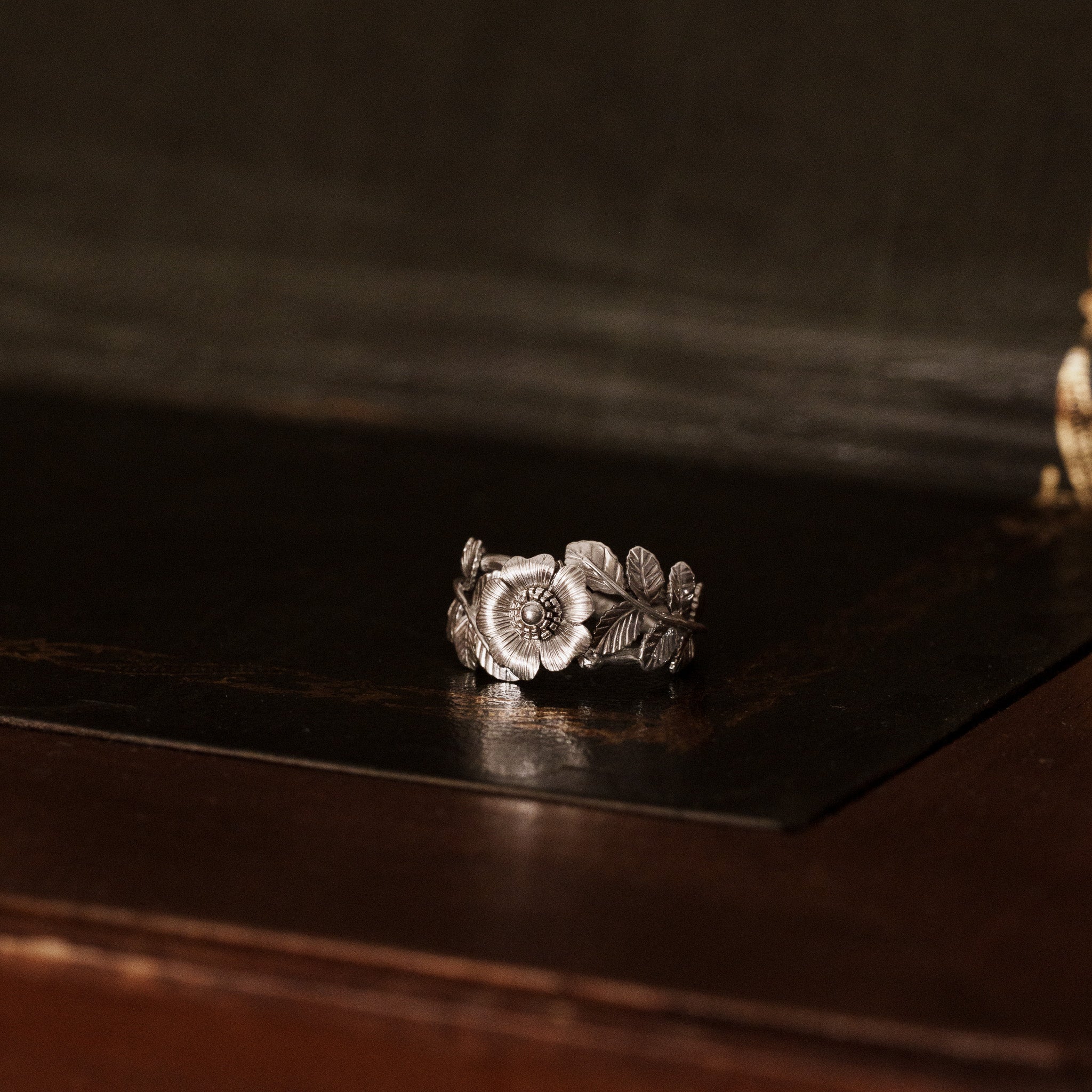 The Botanical Unicum Vol. II __ Manchu Rose [ HK SIZE 11 ]