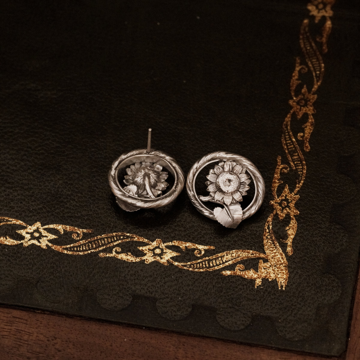 Cameo in Bloom __ Sunflower ( 3rd Anniversary )